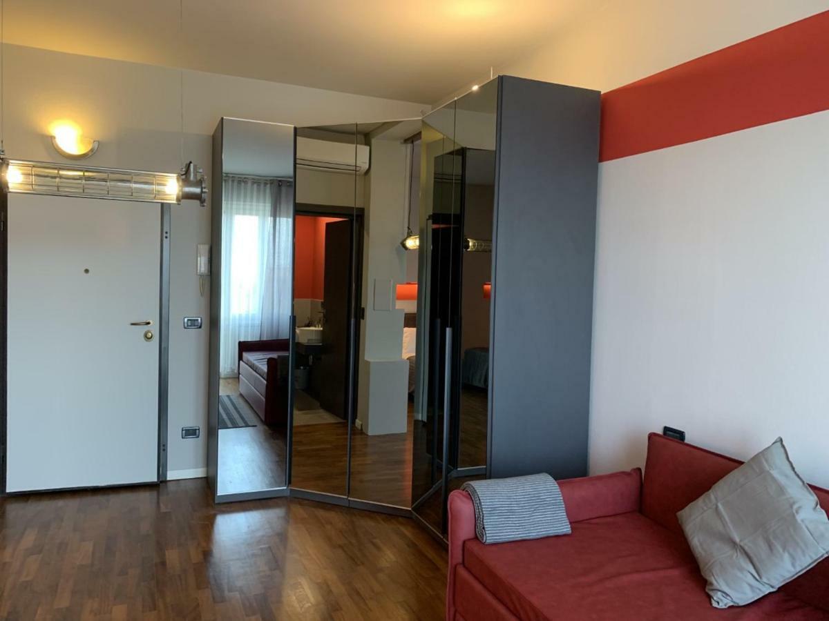 Carlotta Station Suite Bologna Bagian luar foto