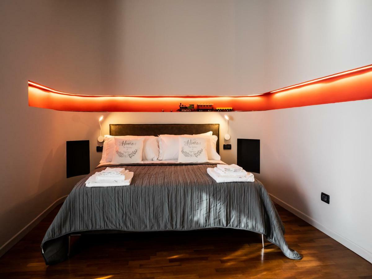 Carlotta Station Suite Bologna Bagian luar foto