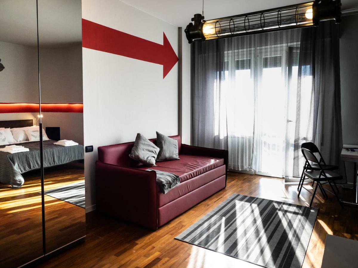 Carlotta Station Suite Bologna Bagian luar foto