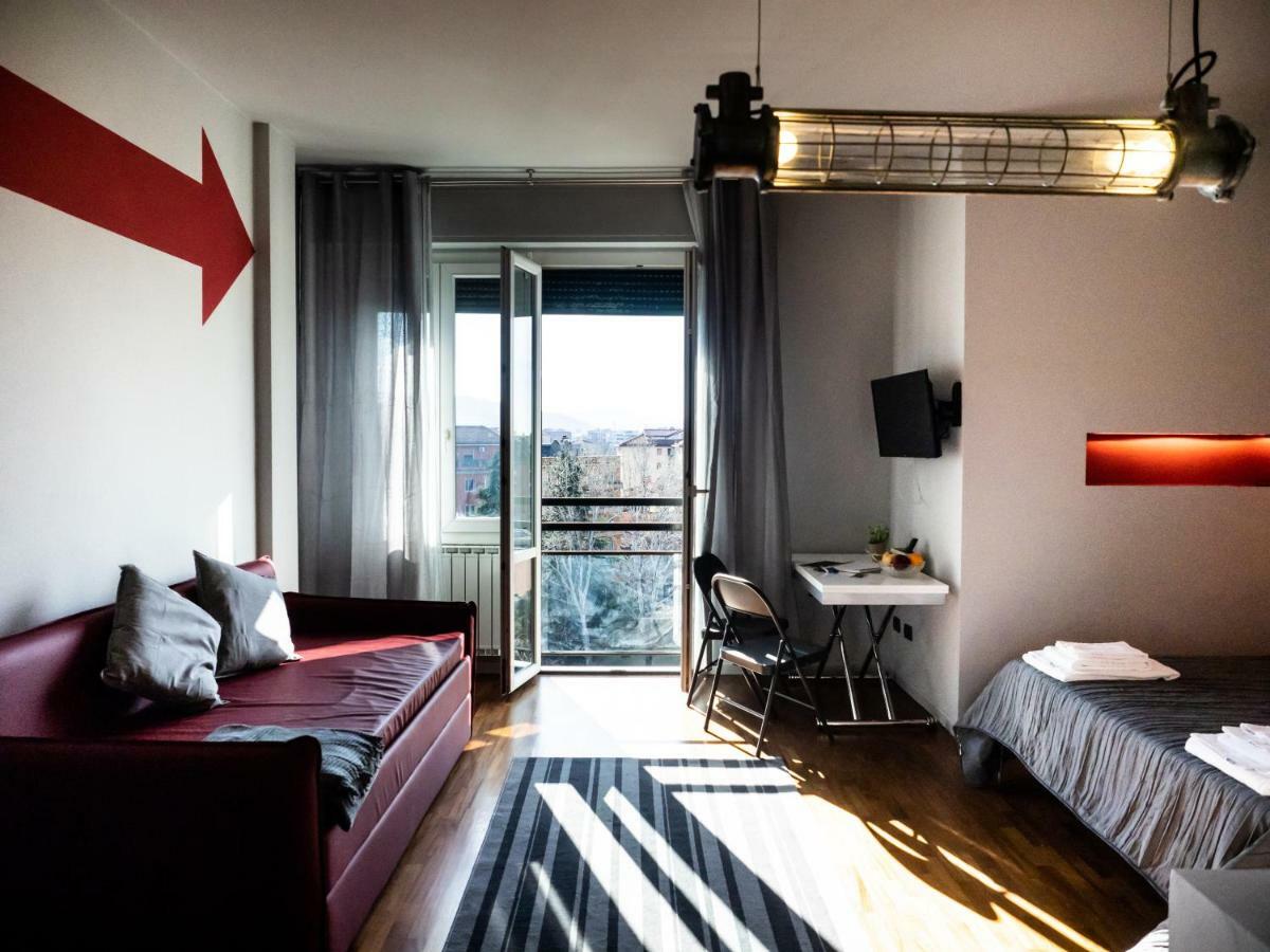 Carlotta Station Suite Bologna Bagian luar foto