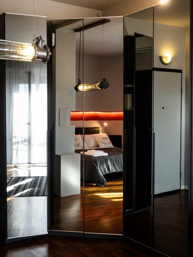 Carlotta Station Suite Bologna Bagian luar foto