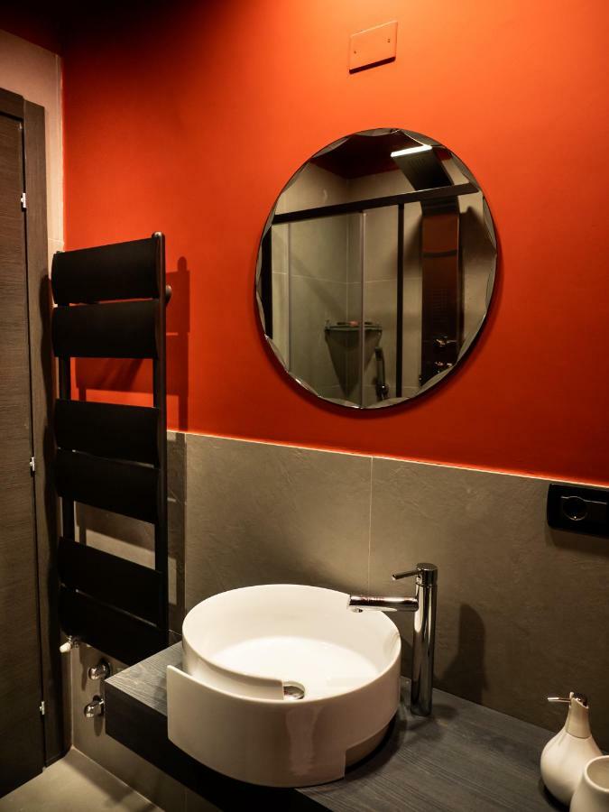 Carlotta Station Suite Bologna Bagian luar foto