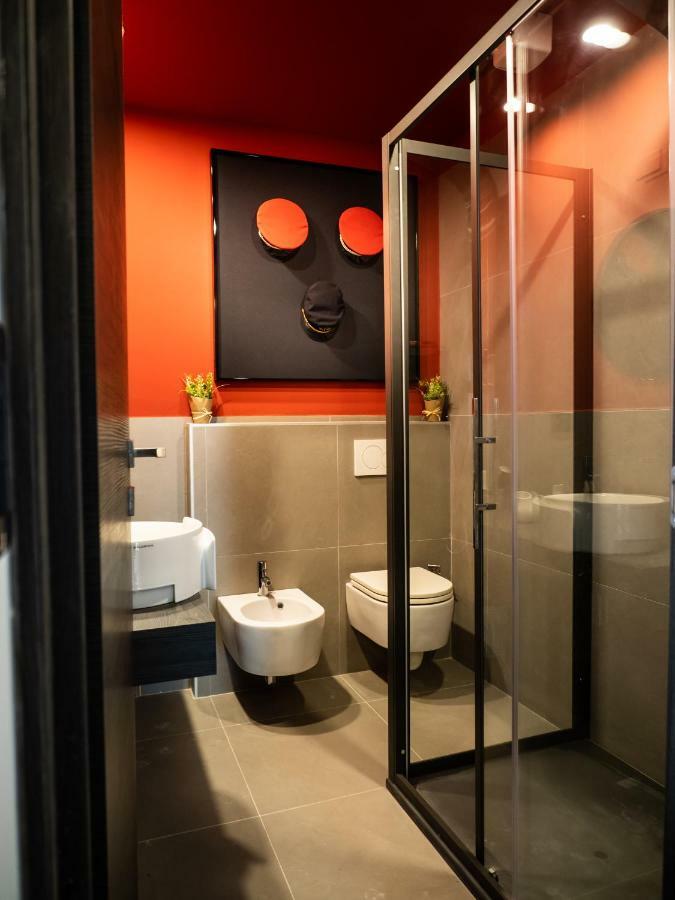 Carlotta Station Suite Bologna Bagian luar foto