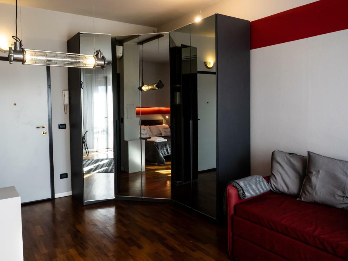 Carlotta Station Suite Bologna Bagian luar foto